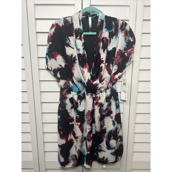 Kensie Abstract Short Sleeve V-Neck Lined Mini Dress Women's Size XL NWT - Picture 1 of 9